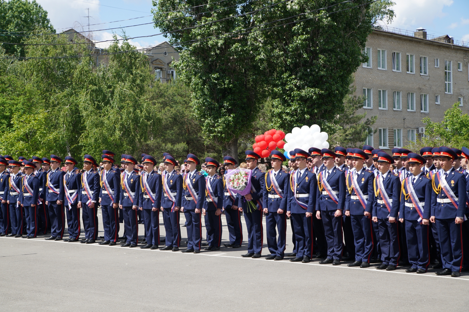 Волгоградский корпус. Волгоградский кадетский корпус Слипченко. Кадетский корпус Следственного комитета Слипченко. Волгоградский кадетский корпус Следственного комитета. Кадеты Волгоградского кадетского корпуса.